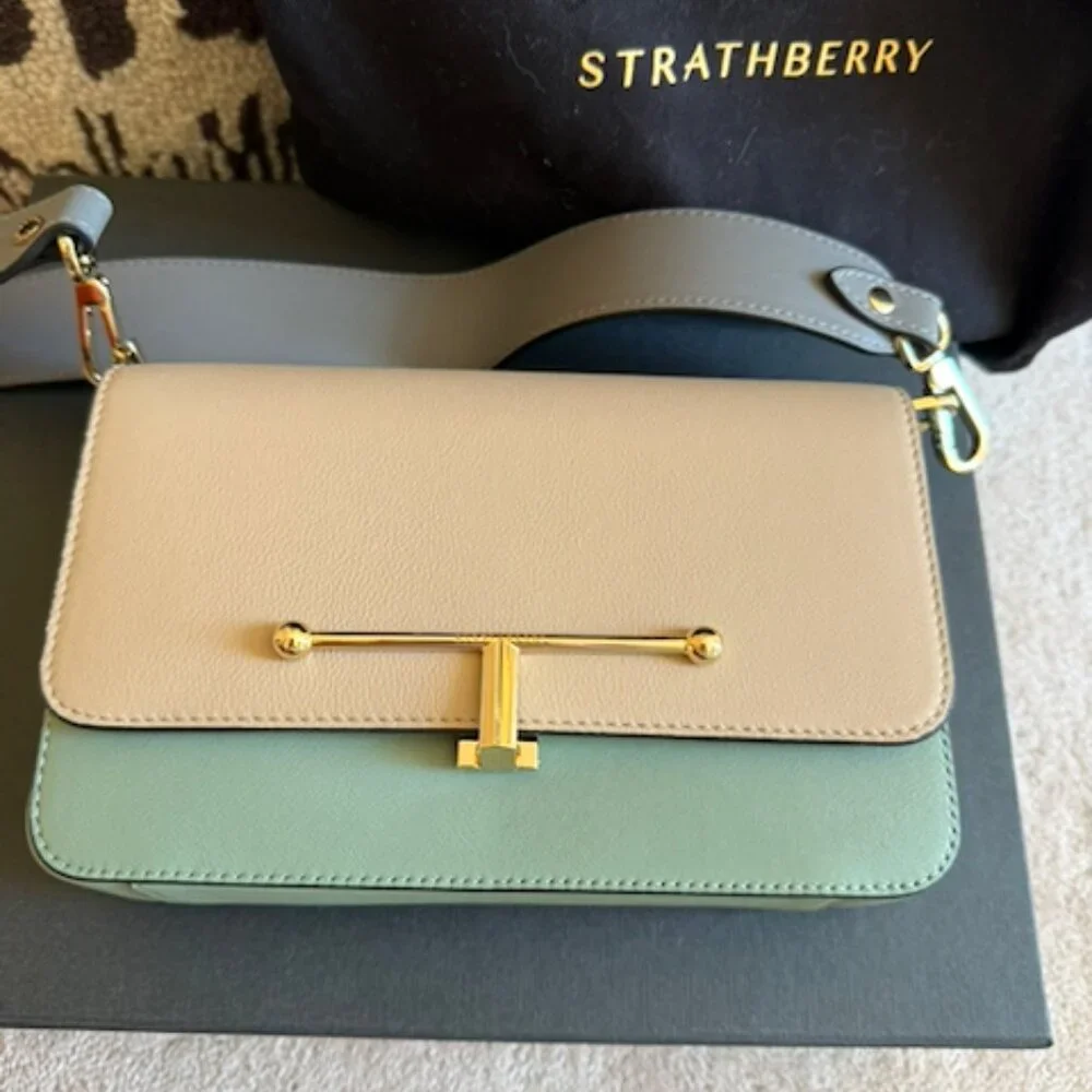 Stunning Strathberry Melville Baguette - Picture 2 of 5